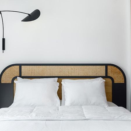 Lorian Suite By Alchemia Parking Thessaloniki Exterior photo