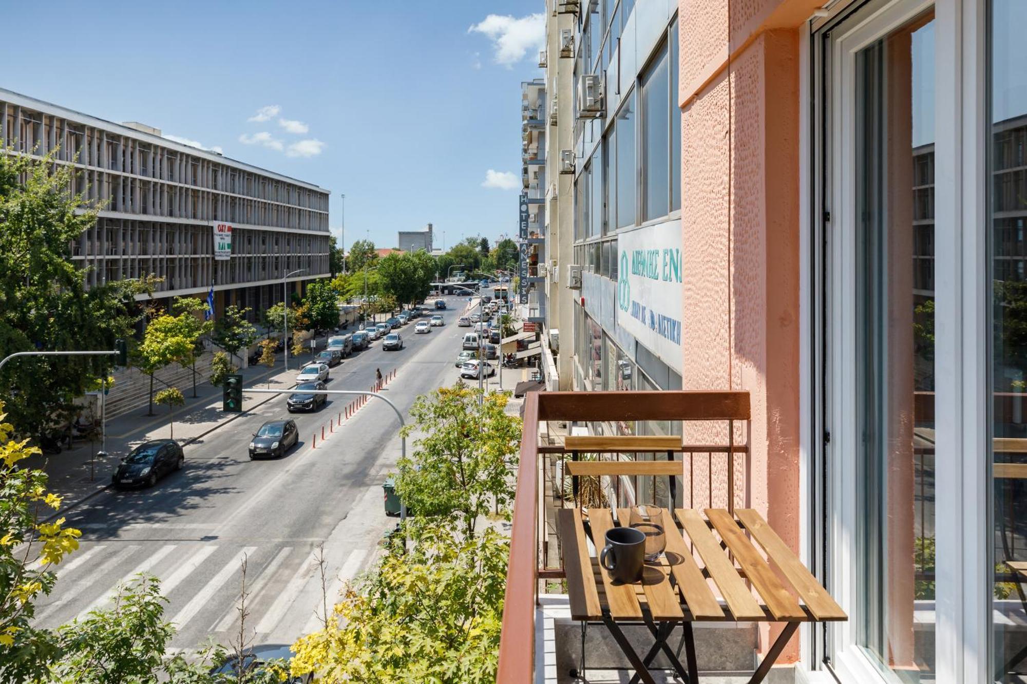 Lorian Suite By Alchemia Parking Thessaloniki Exterior photo